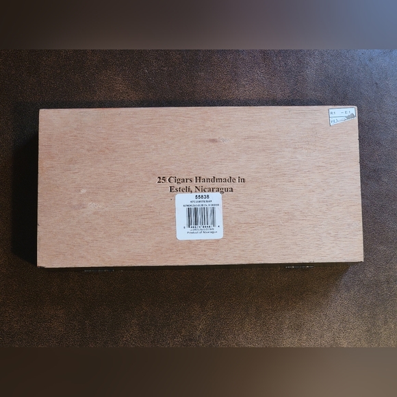 Empty Cigar Box - Picture 6 of 7